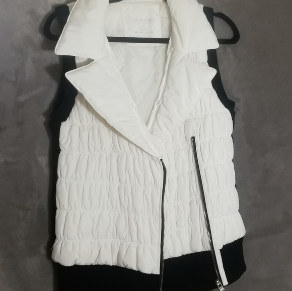 Calvin Klein Performance White Windbreaker Vest - Picture 7 of 12